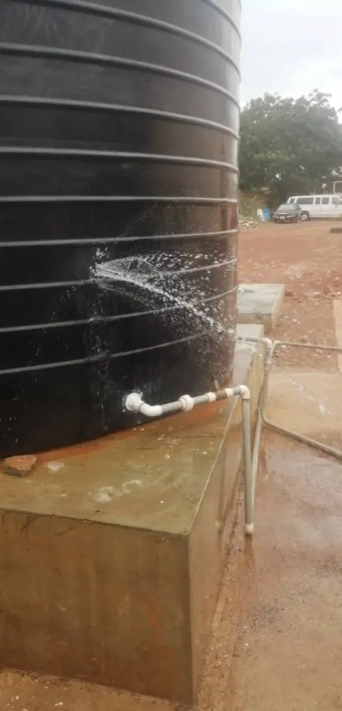 Polytank leaking from the middle